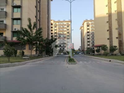 10 Marla Flat Ideally Situated In Askari 11 - Sector B