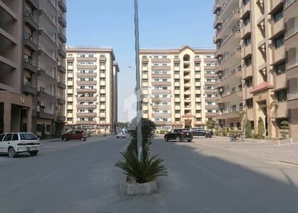 عسکری 11 ۔ سیکٹر بی عسکری 11,عسکری,لاہور میں 3 کمروں کا 10 مرلہ فلیٹ 1.35 لاکھ میں کرایہ پر دستیاب ہے۔