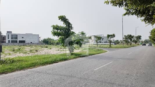 TOP LOCATION ONE-KANAL PAIR RESIDENTIAL PLOT AVAILABLE FOR SALE NEAR TO MCDONALD, TOP LOCATION ONE-KANAL PAIR RESIDENTIAL PLOT AVAILABLE FOR SALE NEAR TO MCDONALD,