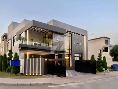بحریہ ٹاؤن جاسمین بلاک بحریہ ٹاؤن سیکٹر سی,بحریہ ٹاؤن,لاہور میں 5 کمروں کا 10 مرلہ مکان 4.34 کروڑ میں برائے فروخت۔