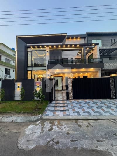 8 Marla like New used Modern Designer House For sale in DHA Rahbar