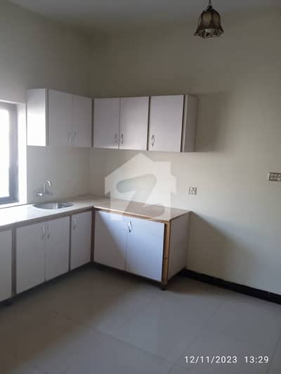 5 bed 4 bath Corner House Top location