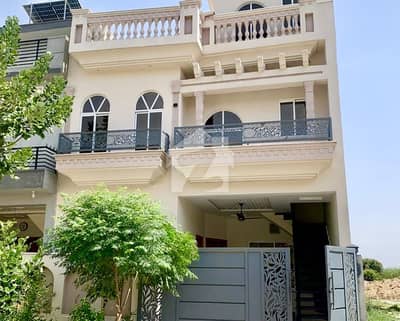 ایم پی سی ایچ ایس ۔ ملٹی گارڈنز بی ۔ 17,اسلام آباد میں 4 کمروں کا 5 مرلہ مکان 1.0 لاکھ میں کرایہ پر دستیاب ہے۔ ایم پی سی ایچ ایس ۔ ملٹی گارڈنز بی ۔ 17,اسلام آباد میں 4 کمروں کا 5 مرلہ مکان 1.0 لاکھ میں کرایہ پر دستیاب ہے۔