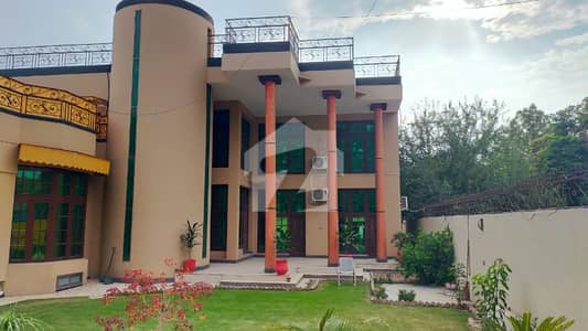 ڈیفینس آفیسر کالونی پشاور میں 11 کمروں کا 1 کنال مکان 22.0 کروڑ میں برائے فروخت۔