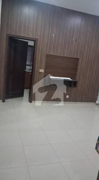 Beautiful 10 Marla House For Rent | 4 Bed, 5 Bath | Ideal Family Living