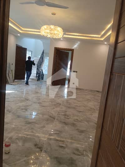 ای ۔ 11/1 ای ۔ 11,اسلام آباد میں 3 کمروں کا 1 کنال زیریں پورشن 2.0 لاکھ میں کرایہ پر دستیاب ہے۔