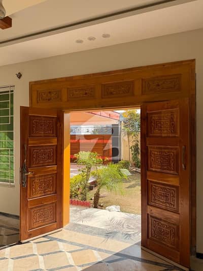 15 Marla Triple Storey House for Sale In Banigala