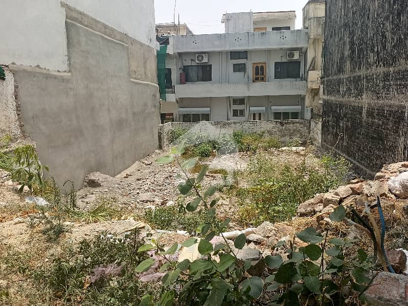 ایف ۔ 11 اسلام آباد میں 9 مرلہ رہائشی پلاٹ 9.8 کروڑ میں برائے فروخت۔ ایف ۔ 11 اسلام آباد میں 9 مرلہ رہائشی پلاٹ 9.8 کروڑ میں برائے فروخت۔