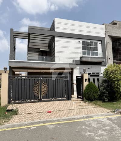 10 Marla Modern House for Rent in Citi Housing .