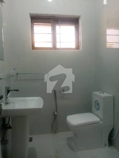 F 11 1 Kanal Lower Portion 3bed Room