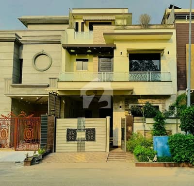 سٹی ہاؤسنگ سوسائٹی گوجرانوالہ میں 4 کمروں کا 5 مرلہ مکان 1.75 کروڑ میں برائے فروخت۔