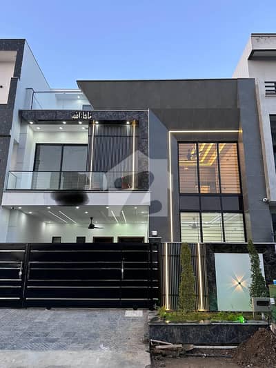 Luxury 7 Marla House for Sale Faisal Town, Block A