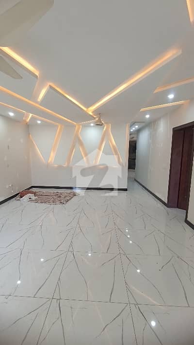 F-10 Upper Portion For Rent