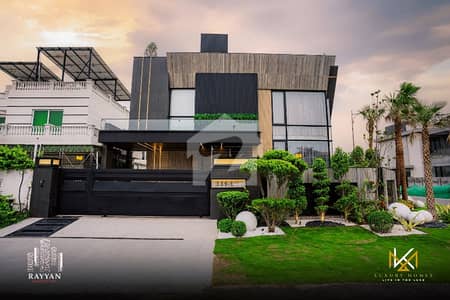 100 % Original Deal ! 1 Kanal Brand New Beautiful Modern Style Bungalow With Basement For Sale Near To Park Hot Location