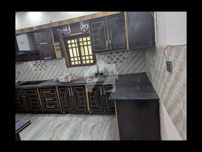 نارتھ ناظم آباد ۔ بلاک بی نارتھ ناظم آباد,کراچی میں 3 کمروں کا 11 مرلہ فلیٹ 1.15 لاکھ میں کرایہ پر دستیاب ہے۔
