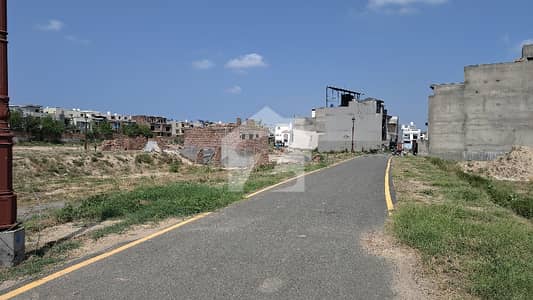1 kanal Pair Plot For Sale M3 Block Near 150 Feet Road LDA Lake City Lahore