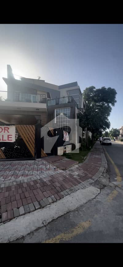 1 kanal brand new corner house for sale