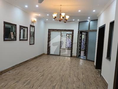 10 marla house available for sale