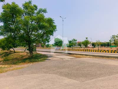 ڈی ایچ اے فیز 7 ۔ اوورسیز انکلیو ڈی ایچ اے فیز 7,ڈیفنس (ڈی ایچ اے),لاہور میں 10 مرلہ رہائشی پلاٹ 2.35 کروڑ میں برائے فروخت۔ ڈی ایچ اے فیز 7 ۔ اوورسیز انکلیو ڈی ایچ اے فیز 7,ڈیفنس (ڈی ایچ اے),لاہور میں 10 مرلہ رہائشی پلاٹ 2.35 کروڑ میں برائے فروخت۔