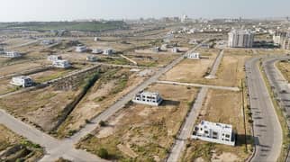 550 Square Yard Corner Category Plot (With Extra Land) In Precinct-17, Just 3 Mins Drive From Main Gate Entrance Near Jinnah Avenue, Close To Theme Park Ideal For Residence Or Investment Call Now