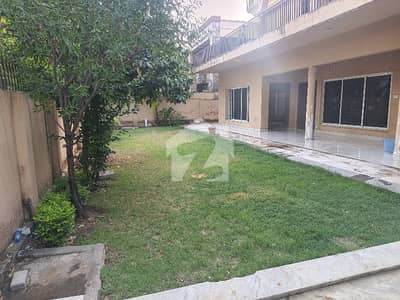 F10 2 Kanal House 6 Bedroom 7bath 2 Green Lawn,