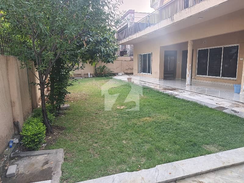 F10 2 Kanal House 6 Bedroom 7bath 2 Green Lawn, F10 2 Kanal House 6 Bedroom 7bath 2 Green Lawn,