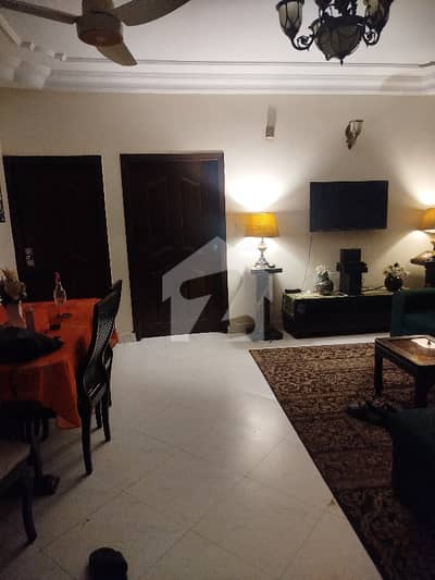 ڈی ایچ اے فیز 2 ایکسٹینشن ڈی ایچ اے ڈیفینس,کراچی میں 3 کمروں کا 5 مرلہ فلیٹ 75.0 ہزار میں کرایہ پر دستیاب ہے۔
