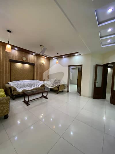 10 Marla House Available For Sale In Bahria Town Lahore.