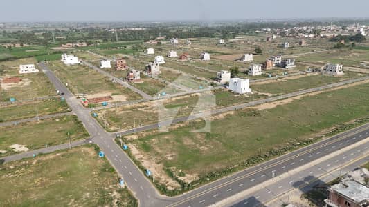 ڈی ایچ اے فیز 8 - بلاک زیڈ 6 ڈی ایچ اے فیز 8,ڈیفنس (ڈی ایچ اے),لاہور میں 5 مرلہ رہائشی پلاٹ 1.0 کروڑ میں برائے فروخت۔ ڈی ایچ اے فیز 8 - بلاک زیڈ 6 ڈی ایچ اے فیز 8,ڈیفنس (ڈی ایچ اے),لاہور میں 5 مرلہ رہائشی پلاٹ 1.0 کروڑ میں برائے فروخت۔