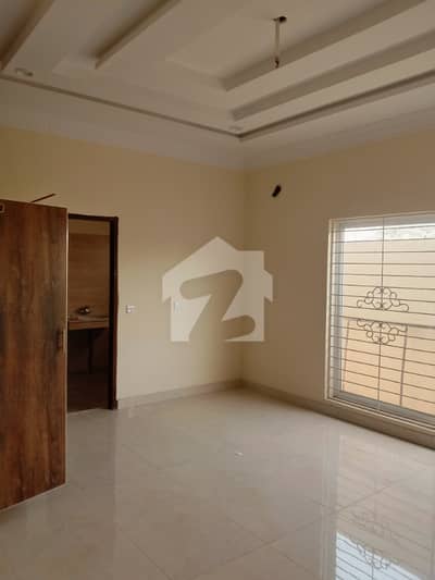 5 Marla lower r portion rent out good location