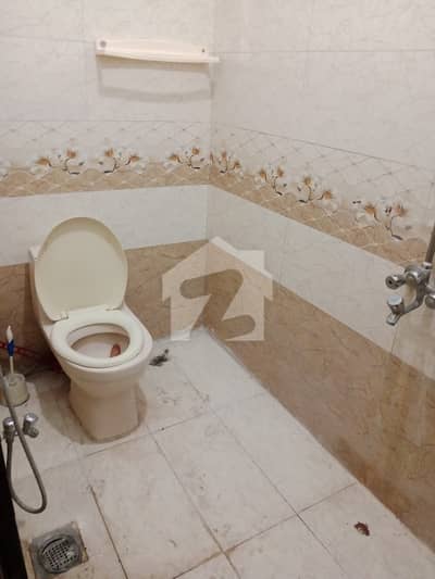 30/60 uper portion for  rent G13 Islamabad