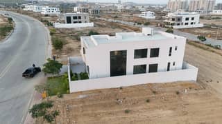 500 Sq Yd HILL ROAD In Precinct-17, Just 3 Mins Drive From Main Gate Entrance Near Jinnah Avenue, Close To Theme Park | Ideal For Residence Or Investment. Call Now!