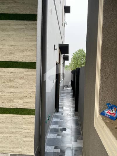 FACING PARK BRAND NEW HOUSE 8 MARLA AVAILABLE FOR SALE IN BAHRIA ORCHARD