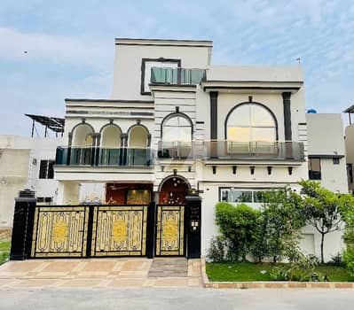 سٹی ہاؤسنگ سوسائٹی گوجرانوالہ میں 6 کمروں کا 10 مرلہ مکان 3.85 کروڑ میں برائے فروخت۔ سٹی ہاؤسنگ سوسائٹی گوجرانوالہ میں 6 کمروں کا 10 مرلہ مکان 3.85 کروڑ میں برائے فروخت۔