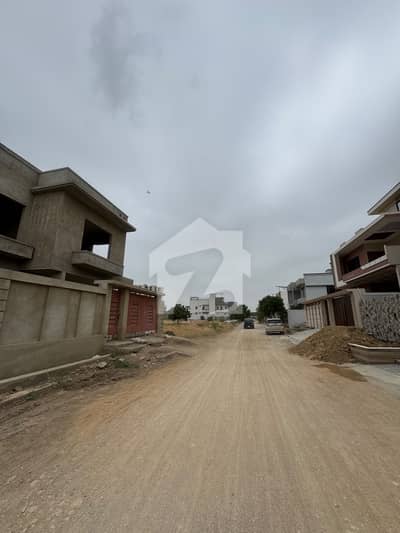 40 feet road , west open Plot For Sale