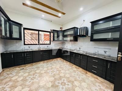 1 Kanal 5 BEDROOM HOUSE IN PHASE 7 1 Kanal 5 BEDROOM HOUSE IN PHASE 7