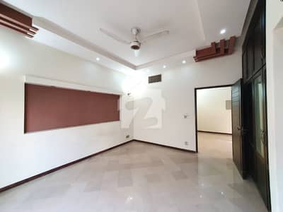 SYED BROTHERS PROUDLY OFFERS: 10 Marla Elegant And Fully Maintained Bungalow's Upper Portion Is Available In The Best Block Of DHA Lahore.