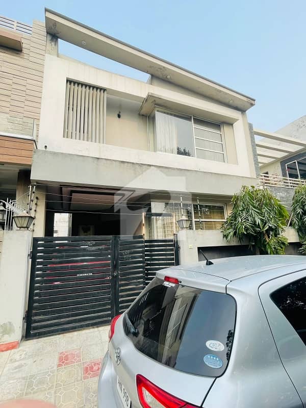5 Marla Modren Design Beautiful House Peaceful Location 5 Marla Modren Design Beautiful House Peaceful Location