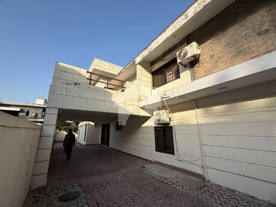 Beautiful & Spacious 3-Bedroom Independent House for Rent Prime Location