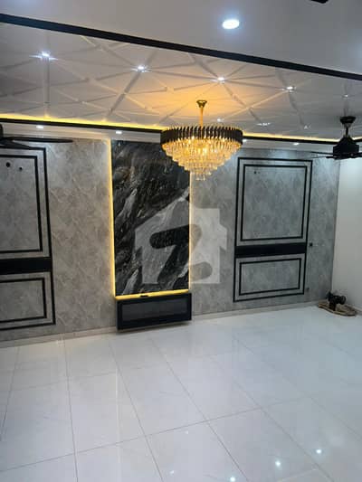 Prime Location 5 Marla House for Rent in Executive Block Park View City Lahore