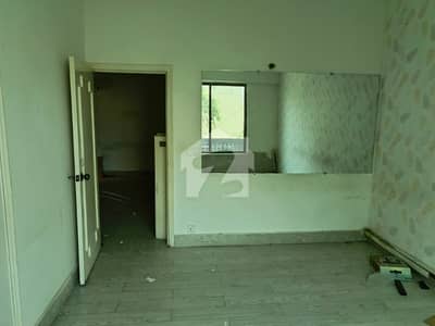 4 Marla 1st Floor Office For Rent In DHA Phase 3, Block Y, 1st Floor With Parking