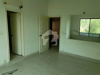 4 Marla 1st Floor office for Rent in DHA phase 3, Block Y Lahore