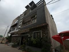 Prime Location 150 Square Yards House For sale In Sector 31 - Punjabi Saudagar City Phase 2