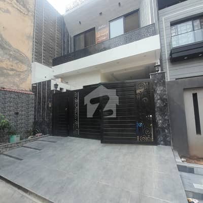 1 kanal double story house at prime location of Margazar
