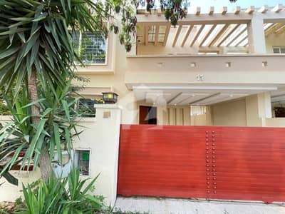 Your Dream 10 Marla House Is Available In Bahria Enclave - Sector A