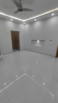 1 Kanal Upper Portion Brand New First Entry House Near To Markaz And Family Park