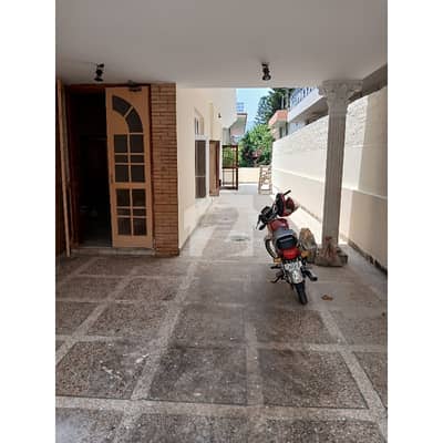 F-11/3 500 Square Yard Renovated House For Rent