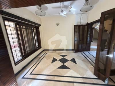 F-6 Anexy House Triple Story 5 bedroom Available For Rent