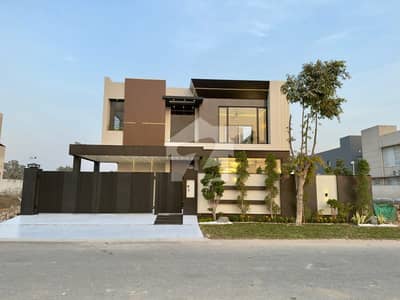 1 Kanal Semi Furnished Hot Location Luxury Villa For Sale