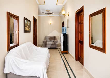 1 Kanal House For Sale